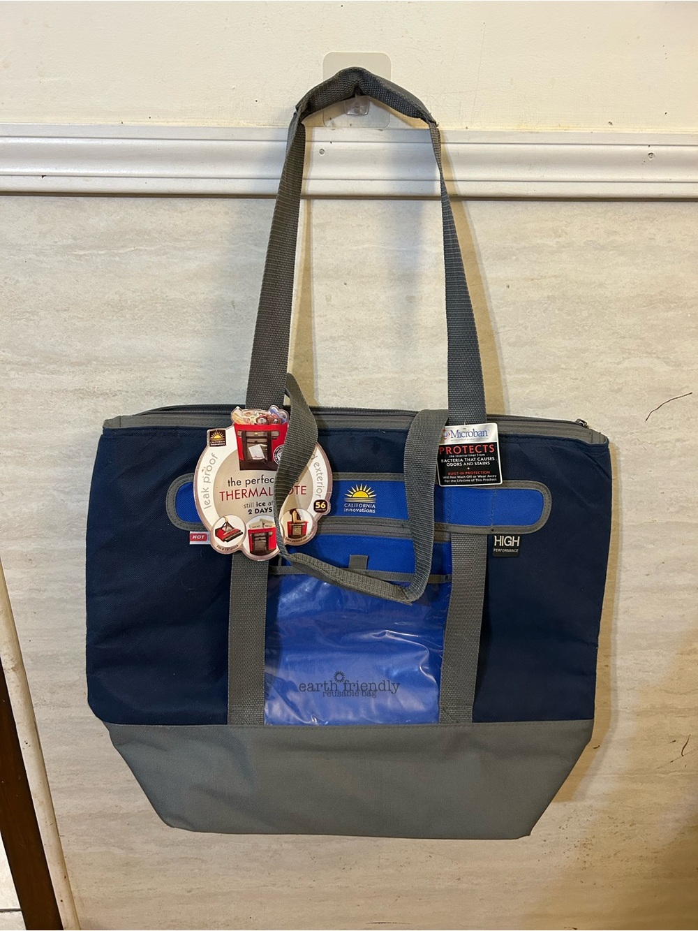 NWT-California Innovations 56 Can Thermal Tote. Reusable, Leakproof